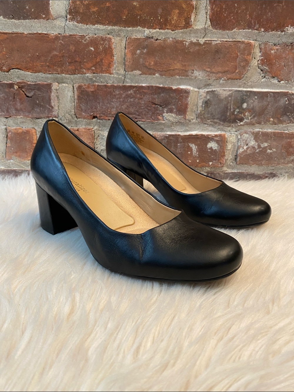 Naturalizer Whitney Black Wide Width Round-toe Leather Block Heels, Size 9.5WW